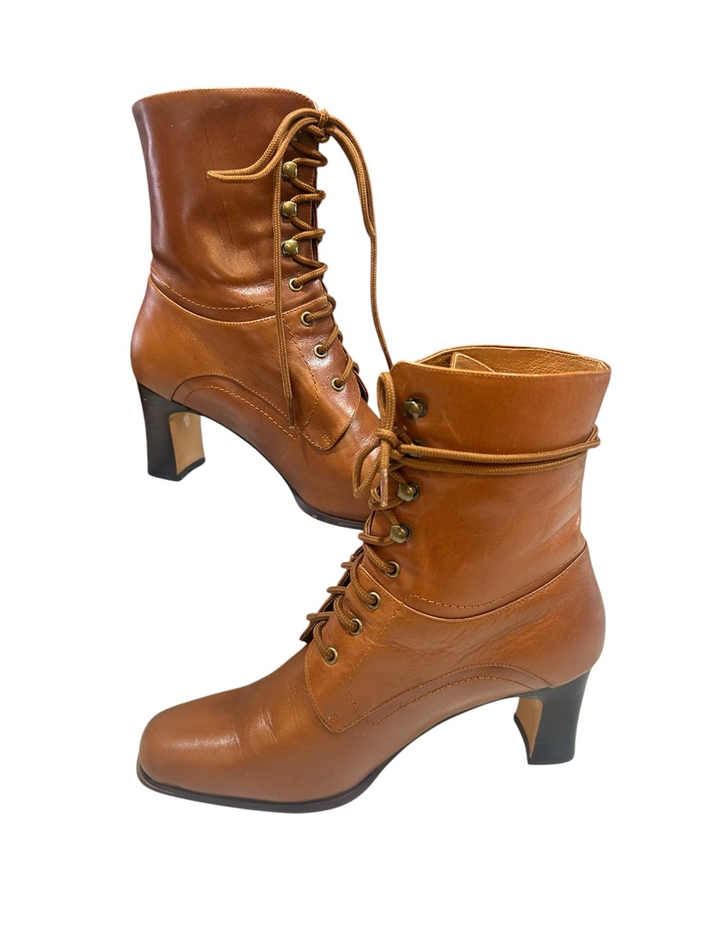 Beacon Reflections Women’s Lace-Up Tan Leather Ankle Boots